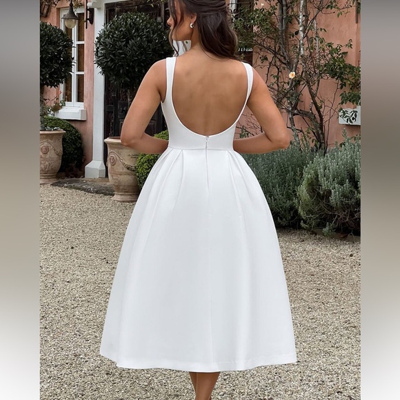 Chic White Backless Midi Dress - Picture 1 of 2